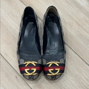 Gucci Black and Gold Flats with Red Accents